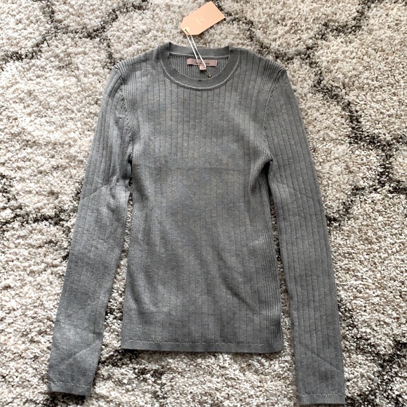 Ribbed Fitted Sweater L - Picture 2 of 3